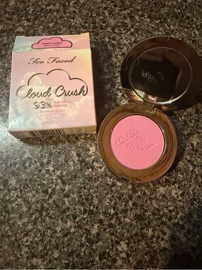 Too Faced Cloud Crush Blurring Blush